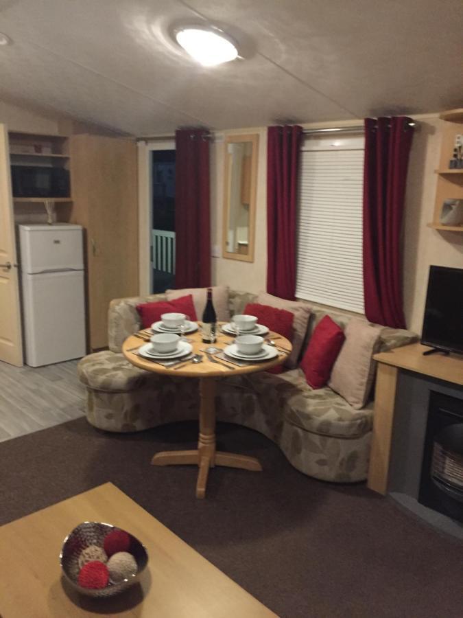 Calypso Hot Tub Breaks Tattershall Lakes Pet Friendly Exterior foto