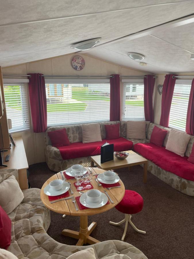 Calypso Hot Tub Breaks Tattershall Lakes Pet Friendly Exterior foto